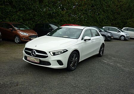 Mercedes-Benz A 250 Navi* AHK* LED* Sitzheizung*