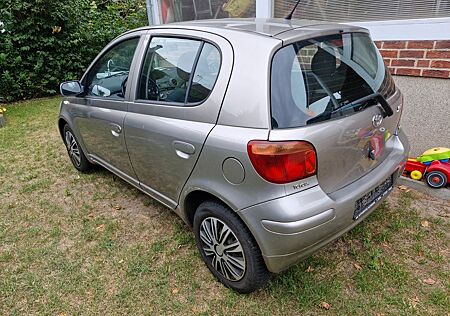 Toyota Yaris 1.0 -