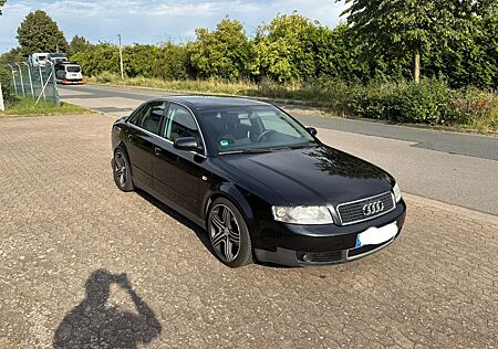 Audi A4 B6 1.8T / TÜV 07.26 / Handschaltung / 8 Räder