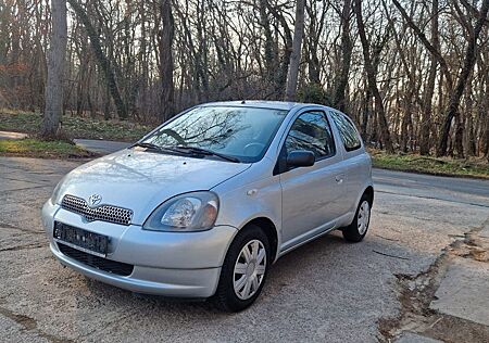 Toyota Yaris 1.0 linea sol