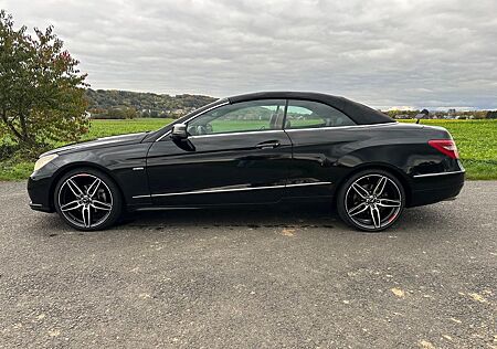 Mercedes-Benz E 250 Cabriolet BlueEFF. ELEGANCE ELEGANCE