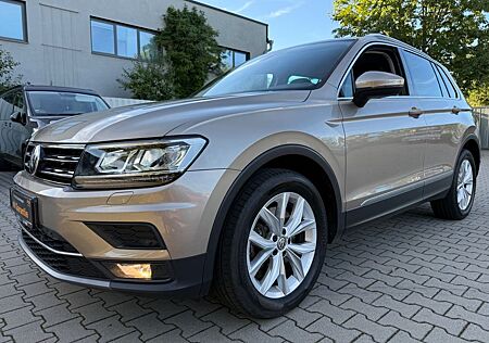 VW Tiguan Volkswagen Highline 4Motion DSG 4x4 * 1 Hand * AHK *