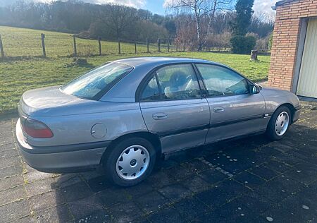 Opel Omega 2.0 TÜV 12-2026, technisch top