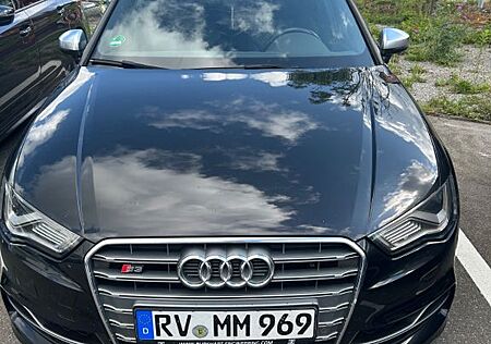 Audi S3 2.0 TFSI S tronic quattro -