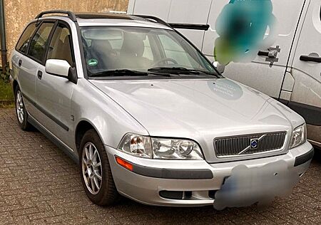 Volvo V40 1.6 Gasanlage TÜV 07/2026