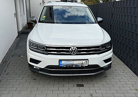 VW Tiguan Allspace gebraucht kaufen VW Tiguan Allspace Volkswagen 2.0 TDI SCR DSG 4MOTION High...