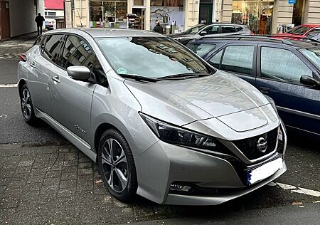 Nissan Leaf 150 PS 40KWH - perfekter Zustand