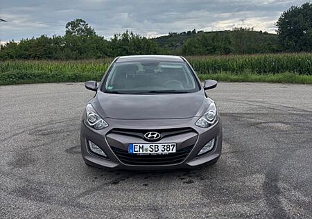 Hyundai i30 blue 1.4 Trend Trend