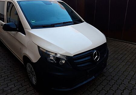Mercedes-Benz Vito Taxi extralang