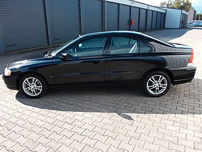 Volvo S60 2.4  BLACK  Move .T-LEDER.TEMPOMAT.NAVI.CD.