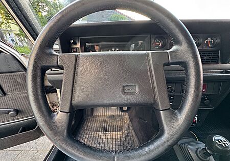 Volvo 245