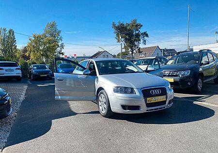 Audi A3 1.6 1.Hand Scheckheftgepflegt Einparkhilfe
