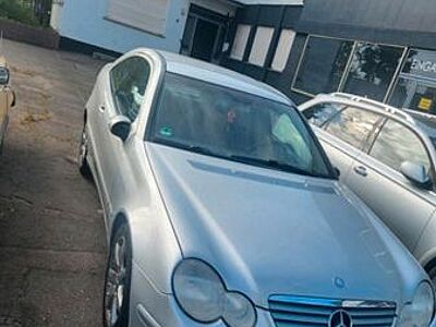 Mercedes-Benz CL 200