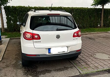 VW Tiguan Volkswagen 2.0 TDI 125kW 4MOTION Track & Field T...