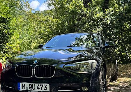 BMW 118i Sport Line Sport Line