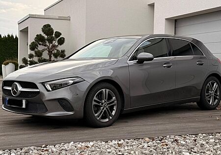 Mercedes-Benz A 220 d Progressiv*Autom*LED*Pano*