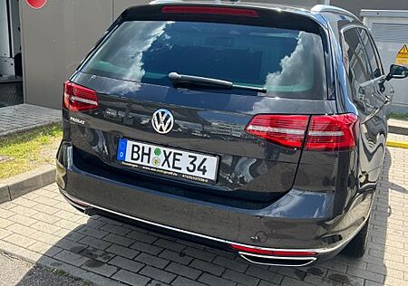 VW Passat Variant Volkswagen 2.0 TDI SCR 140kW DSG Highlin...