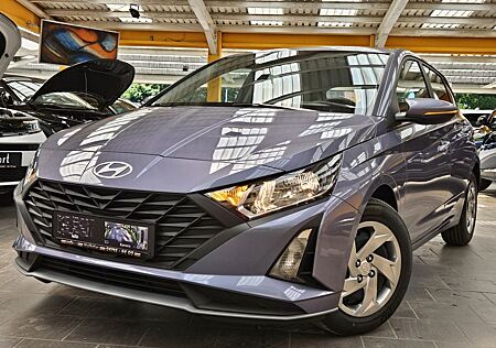 Hyundai i20 1,2i Comfort Klima Navi Kamera AppleCP ...