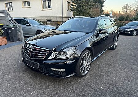 Mercedes-Benz E 63 AMG T-Modell *Distronic*Carbon*Sitzklima*