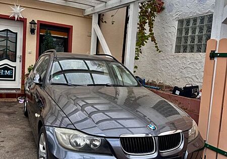 BMW 318i touring -