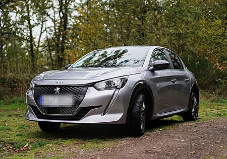 Peugeot e-208 Active Pack 1. Hand