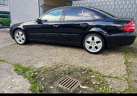 Mercedes-Benz E 200 CDI CLASSIC Classic