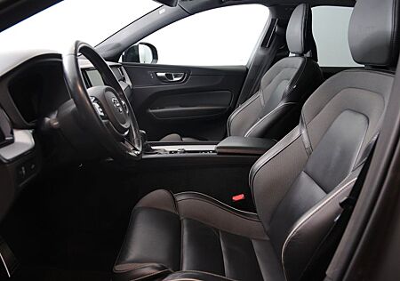 Volvo XC 60 XC60 R Design*Geartronic* Pano* Led* Ahk* Top
