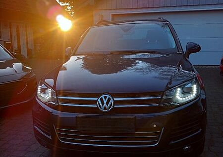 VW Touareg Volkswagen V6 3.0 TDI BMT Tiptronic AHK
