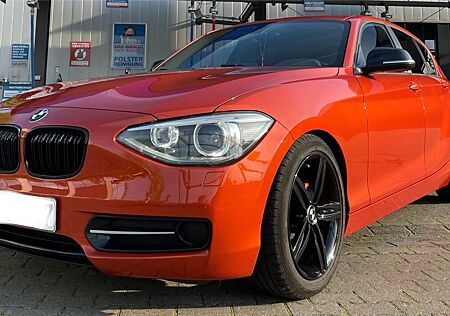 BMW 116i Sport Line - 8-fach-bereift auf Alufelgen