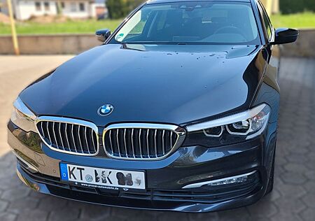 BMW 525d Touring A - AHK, 18"Alu, großes Navi, Memor