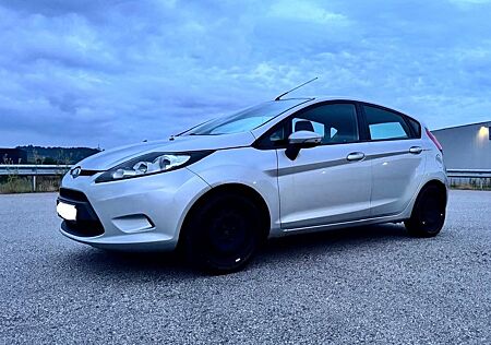 Ford Fiesta 1,6 TDCi 66kW DPF Top Zustand*TÜV