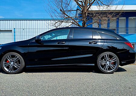 Mercedes-Benz CLA 180 Shooting Brake CLA 180 SCORE, sehr gepfl