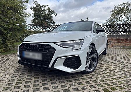 Audi S3 TFSI S tronic quattro -*Matrix*HUD*Massage*