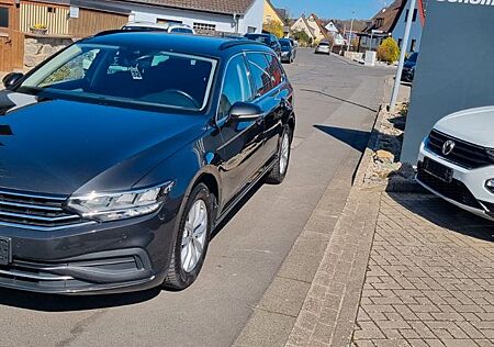 VW Passat Variant Volkswagen Passat 1.5 TSI DSG Variant Business
