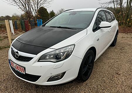 Opel Astra J Sports Tourer Design Edition