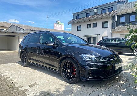 VW Golf Volkswagen 2.0 TDI DSG GTD Variant GTD