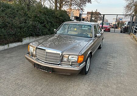 Mercedes-Benz 300 SE/