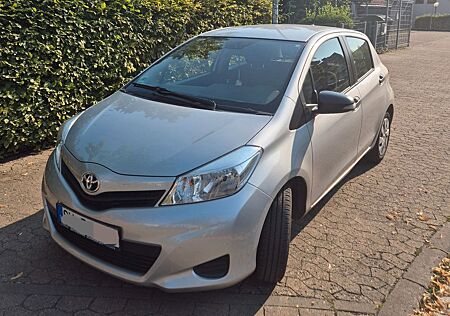 Toyota Yaris 1,33-l-Dual-VVT-i Cool Cool