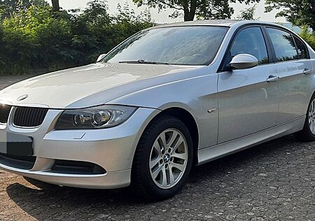 BMW 318i E90 TÜV bis Sep 2025