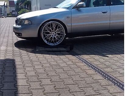 Audi A4 B5 / S4 in sehr gutem Zustand