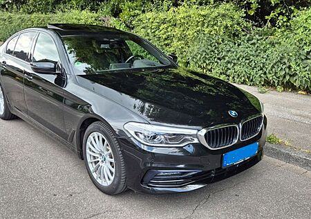 BMW 530d Gepflegter xDrive A nur 78000 km. Checkheft