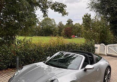 Porsche 992 Targa 4 GTS 911 APPROVED / MwSt
