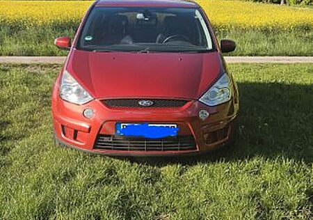 Ford S-Max 2,0 TDCi 103kW DPF Titanium Titanium