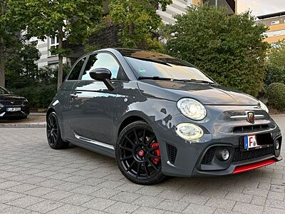 Abarth 695 XSR Yamaha Limited Edition/Carbo/Akrapovic