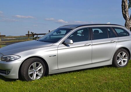 BMW 520d Touring Automatik mit Panoramadach