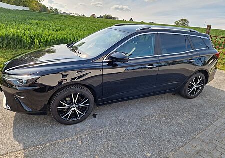 MG MG5 50,3 kWh Luxury 360 °Kamera 177 PS