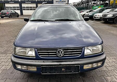 VW Passat Variant Volkswagen Biker