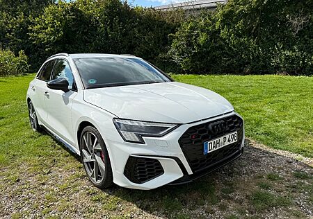 Audi S3 Sportback / Gar.28 / Matrix / B&O / 8.Fach