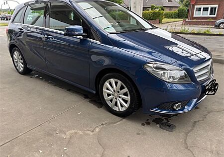 Mercedes-Benz B 180 BlueEFFICIENCY - Klima/Sitzhzg./Alu