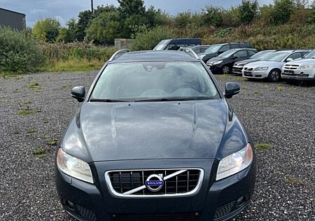 Volvo V70 gebraucht kaufen Volvo V70 Kombi Summum GOOD OPTION